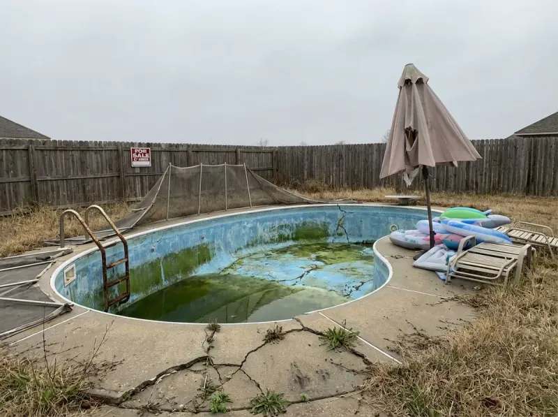 Original Resort-Style Pool Design before Deqor AI